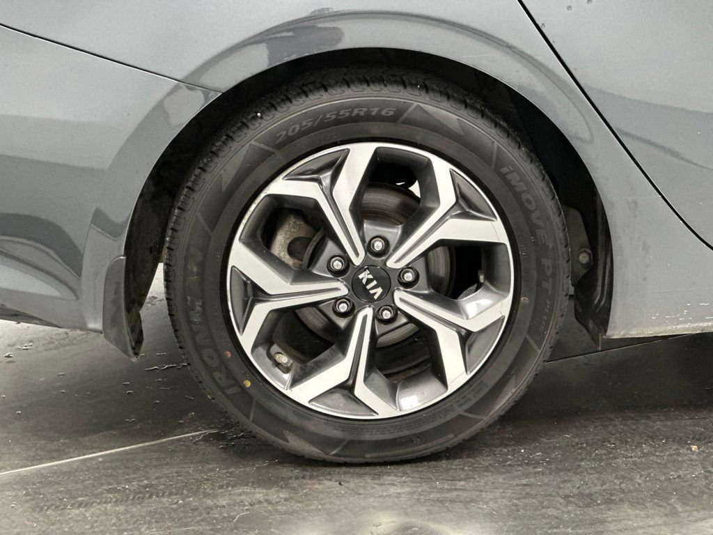 Used 2020 Kia Forte LXS FWD image 23