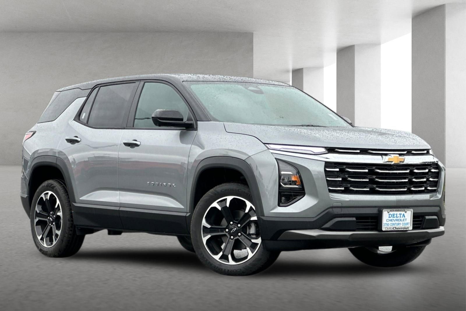 New 2026 Chevrolet Equinox LT w/ Safety and Technology Package image 2