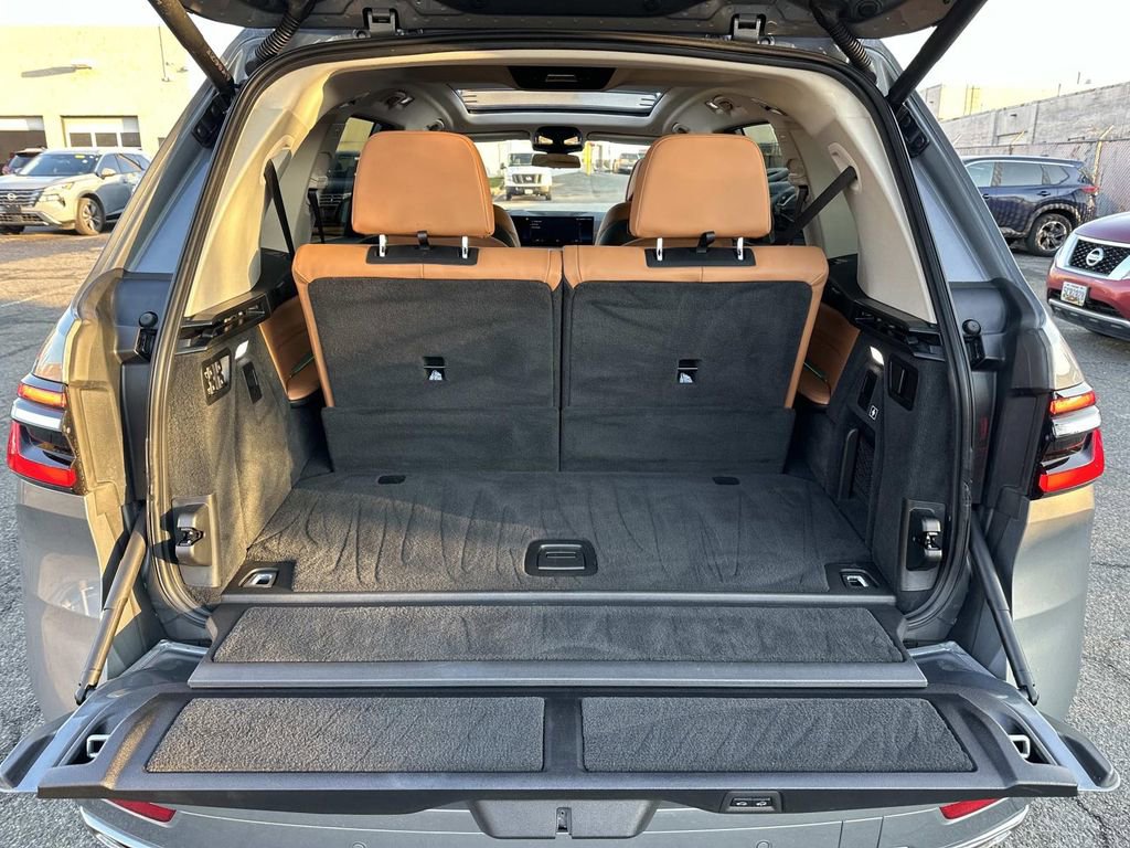 Used 2023 BMW X7 xDrive40i w/ Premium Package image 30