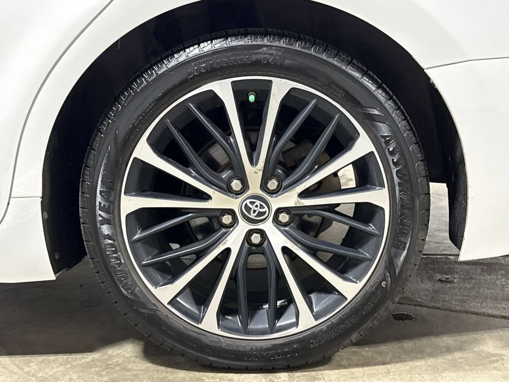 Used 2019 Toyota Camry SE w/ Convenience Package FWD image 27