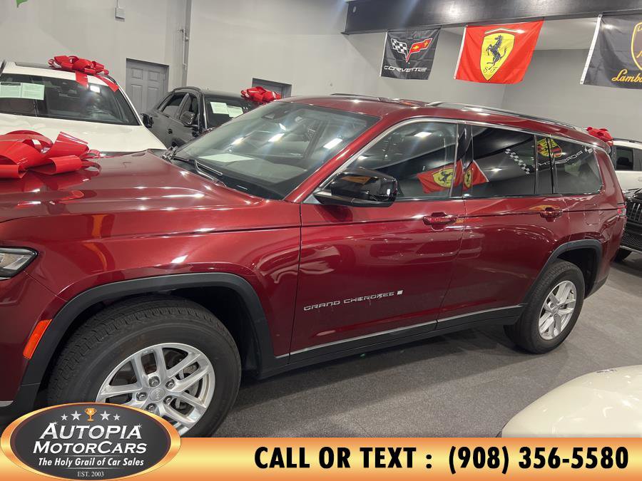 Used 2022 Jeep Grand Cherokee L Laredo w/ Luxury Tech Group I AWD/4WD image 3