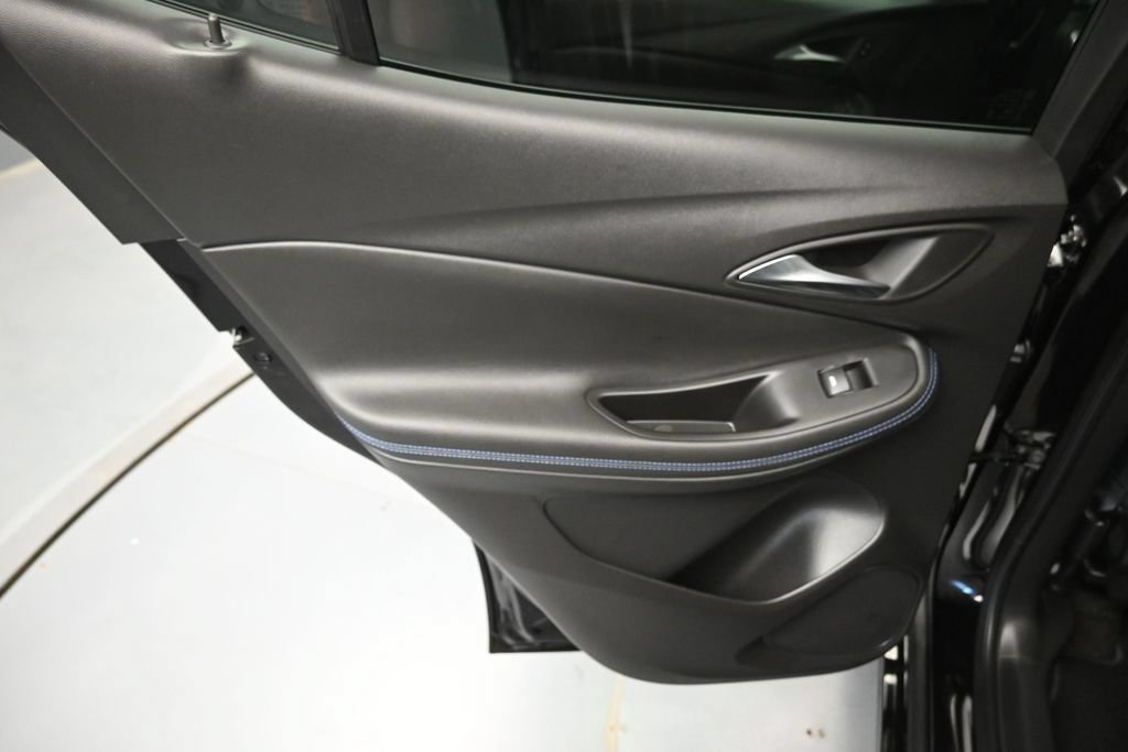Used 2025 Buick Encore GX Sport Touring FWD image 23