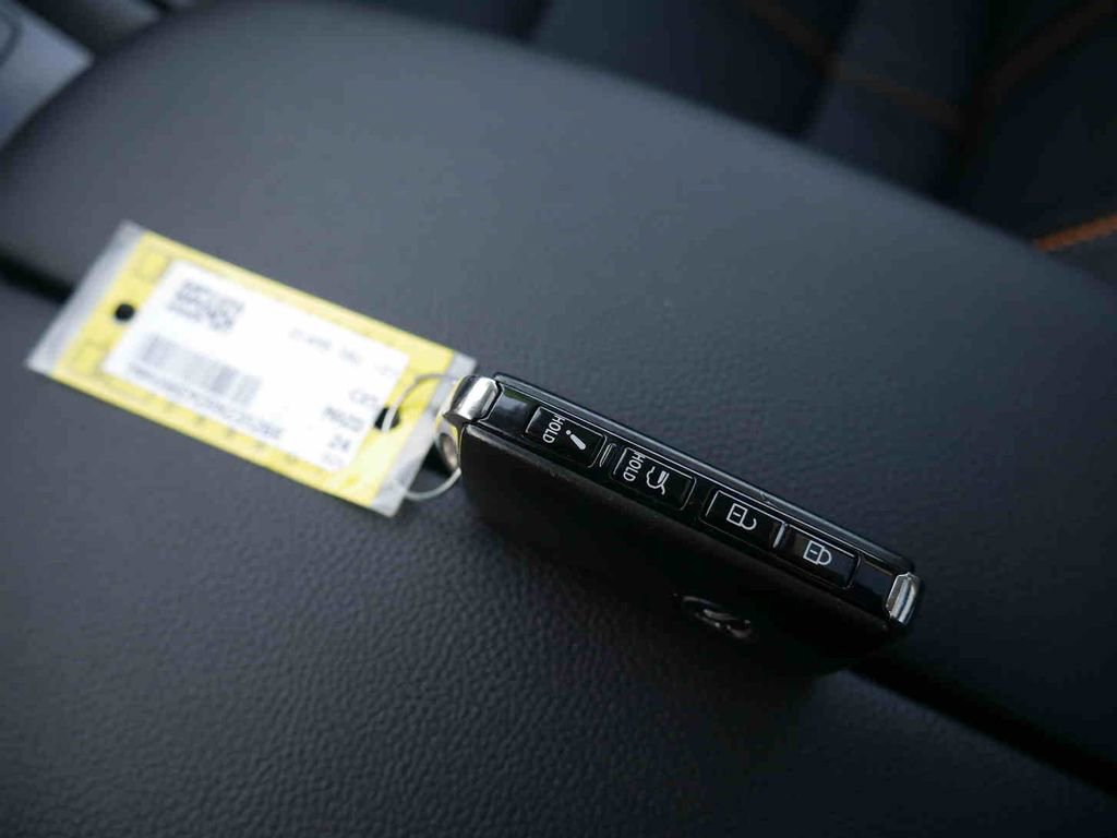 Used 2024 MAZDA CX-50 AWD 2.5 S w/ Cargo Package image 33