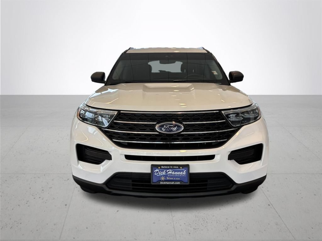 Used 2024 Ford Explorer XLT AWD/4WD image 3