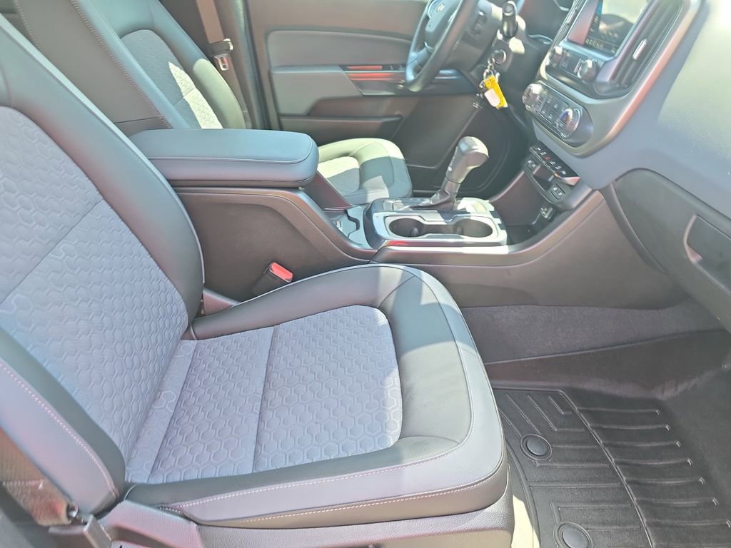 Used 2021 Chevrolet Colorado Z71 AWD/4WD image 10