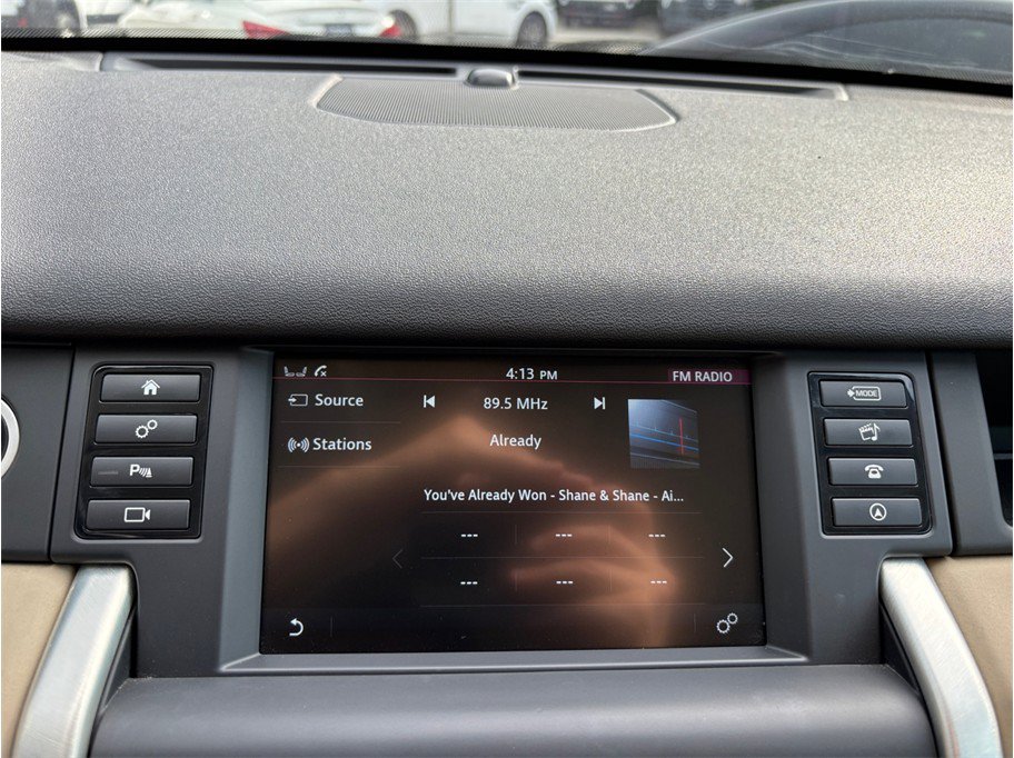 Used 2019 Land Rover Discovery Sport HSE AWD/4WD image 30