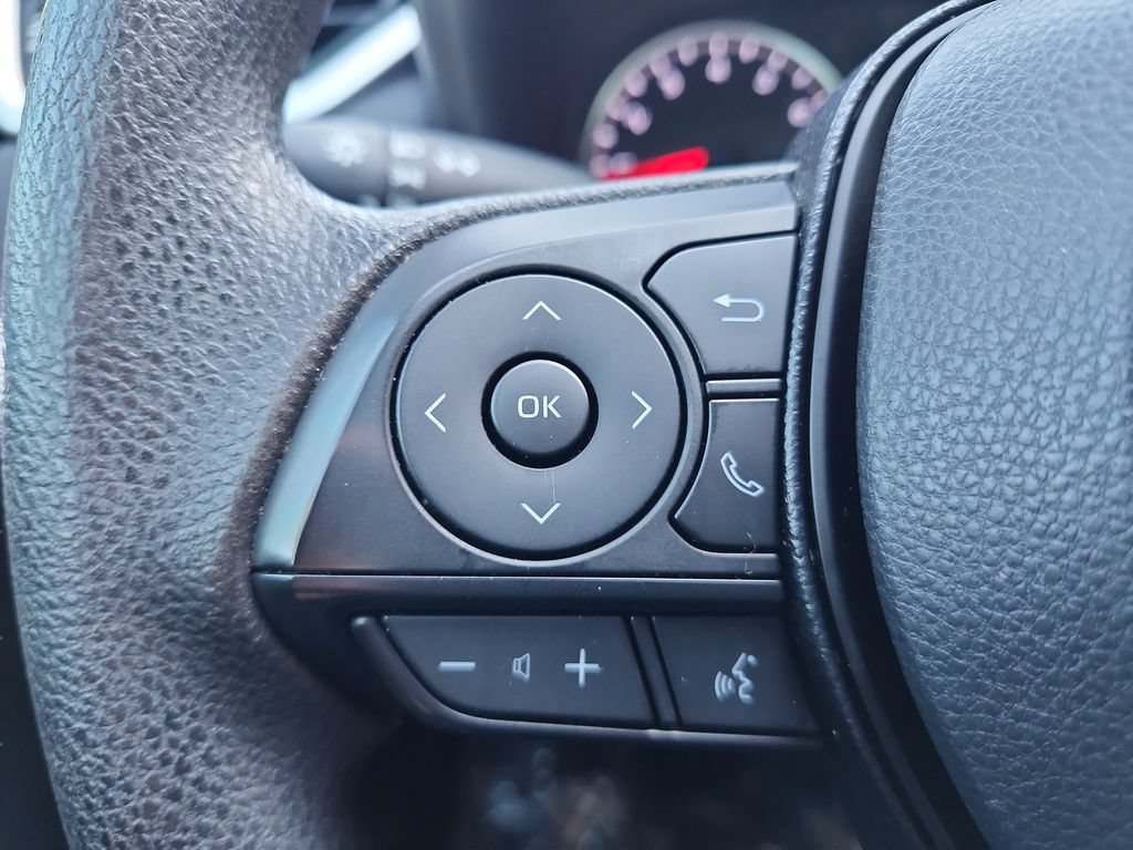 Used 2020 Toyota RAV4 LE FWD image 28