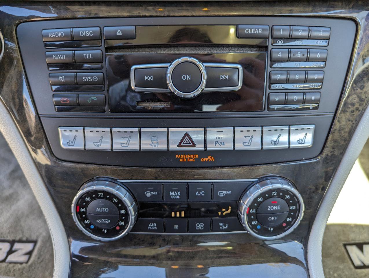 Used 2015 Mercedes-Benz SL 400 image 25