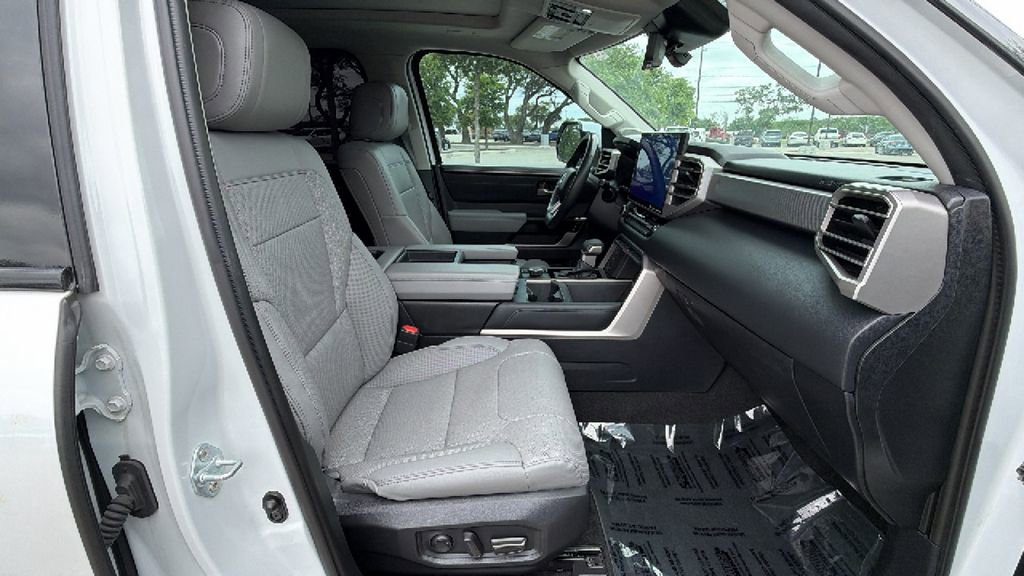 Used 2023 Toyota Tundra Limited AWD/4WD image 39