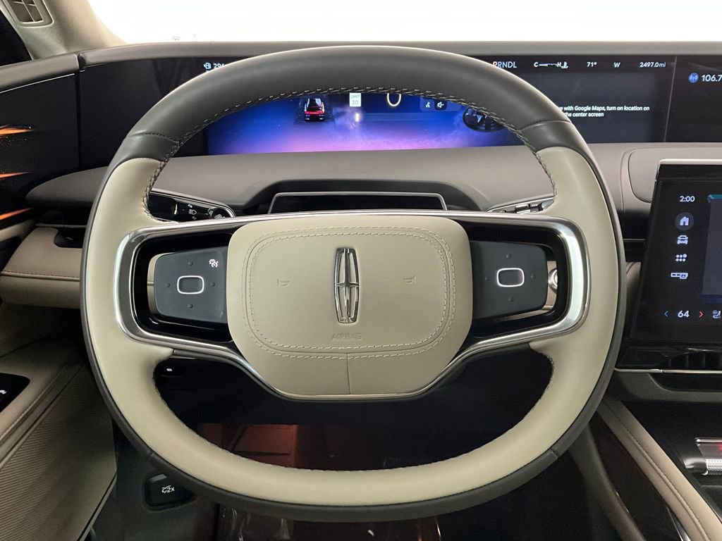 Used 2025 Lincoln Nautilus Premier AWD/4WD image 12