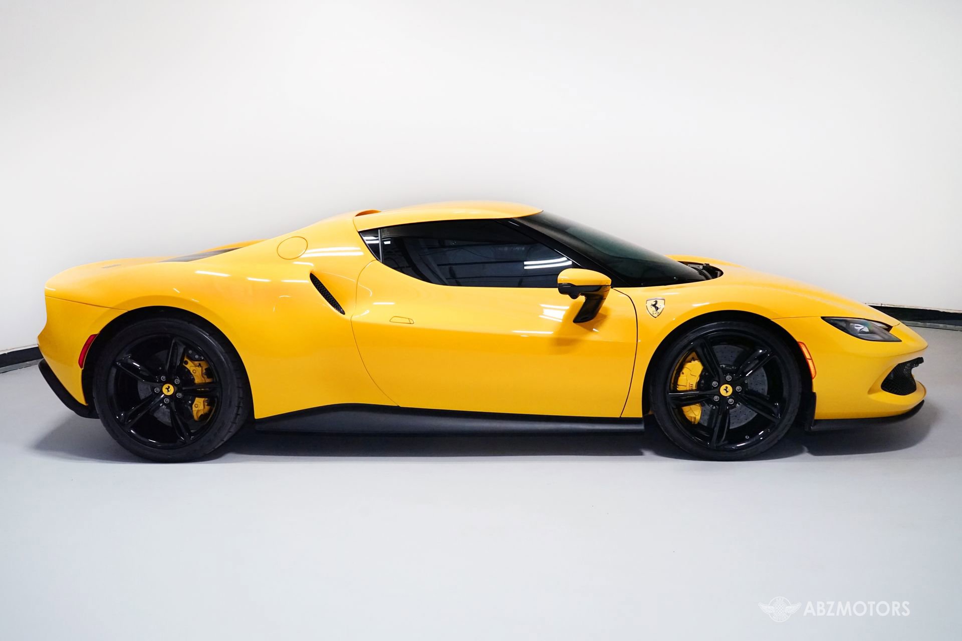 Used 2024 Ferrari 296 GTB RWD image 4