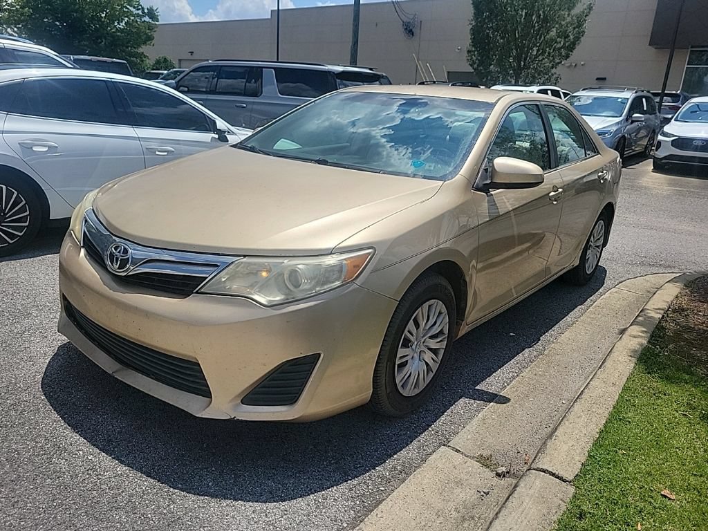 Used 2012 Toyota Camry LE FWD image 1