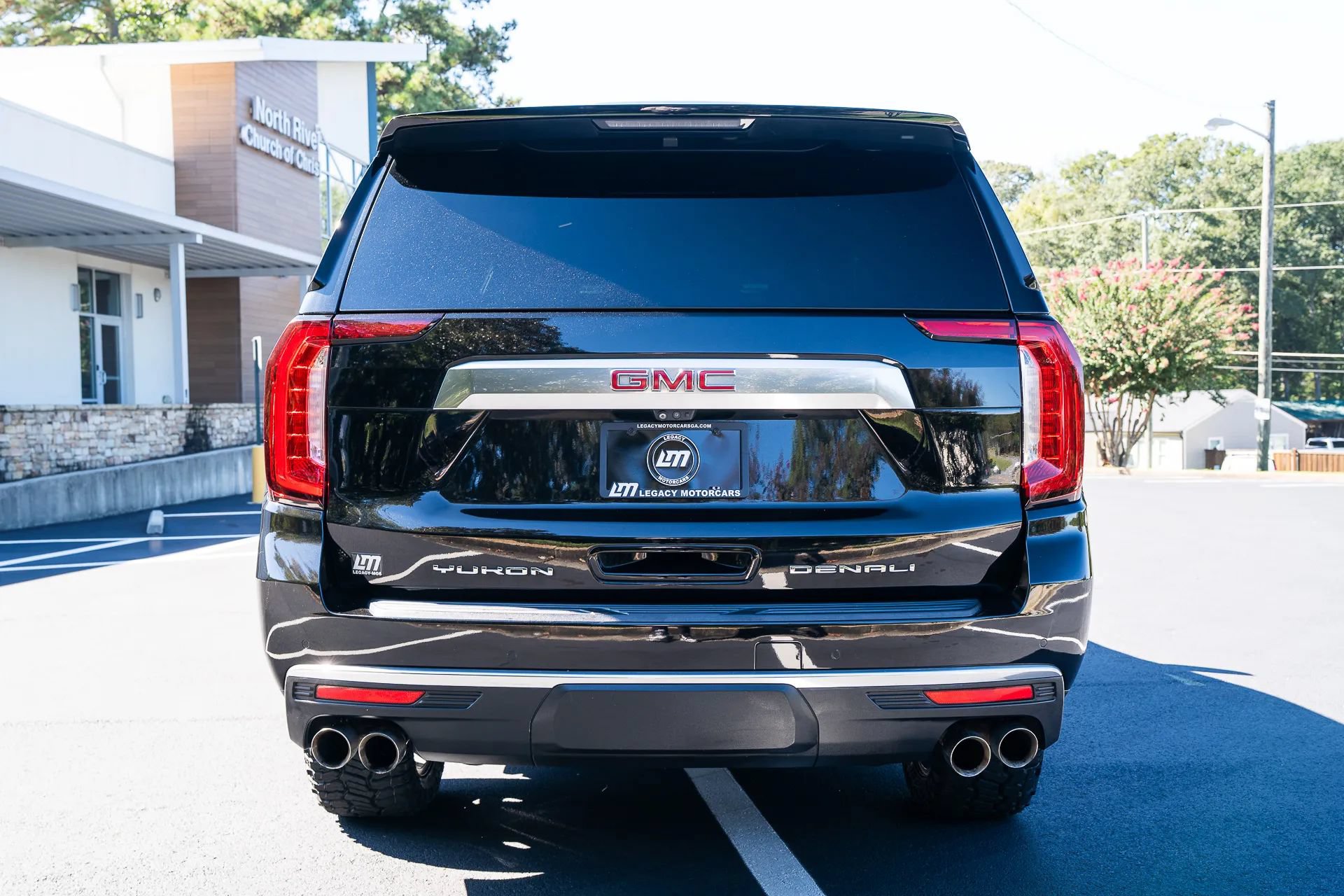 Used 2021 GMC Yukon XL Denali w/ Denali Premium Package RWD image 7