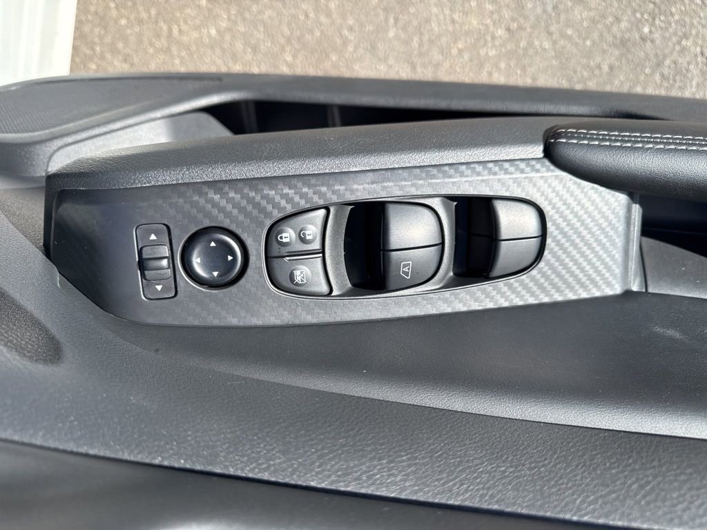 Used 2025 Nissan Altima 2.5 SV image 25