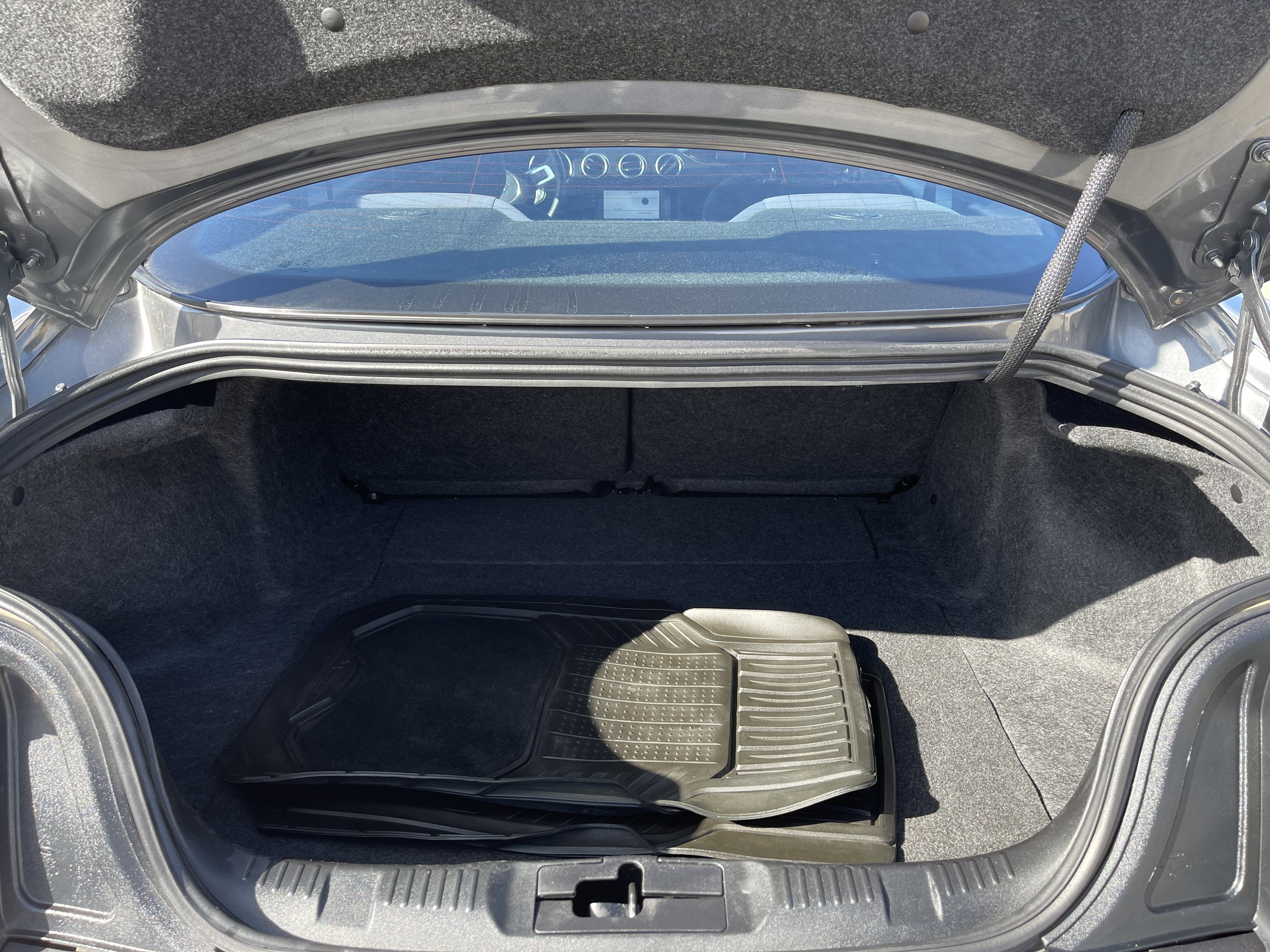 Used 2022 Ford Mustang EcoBoost image 10