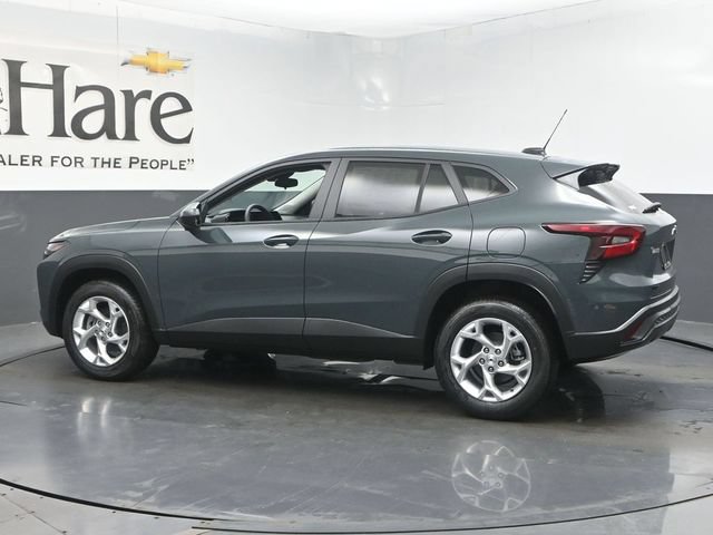 New 2026 Chevrolet Trax LS w/ LS Convenience Package FWD image 30