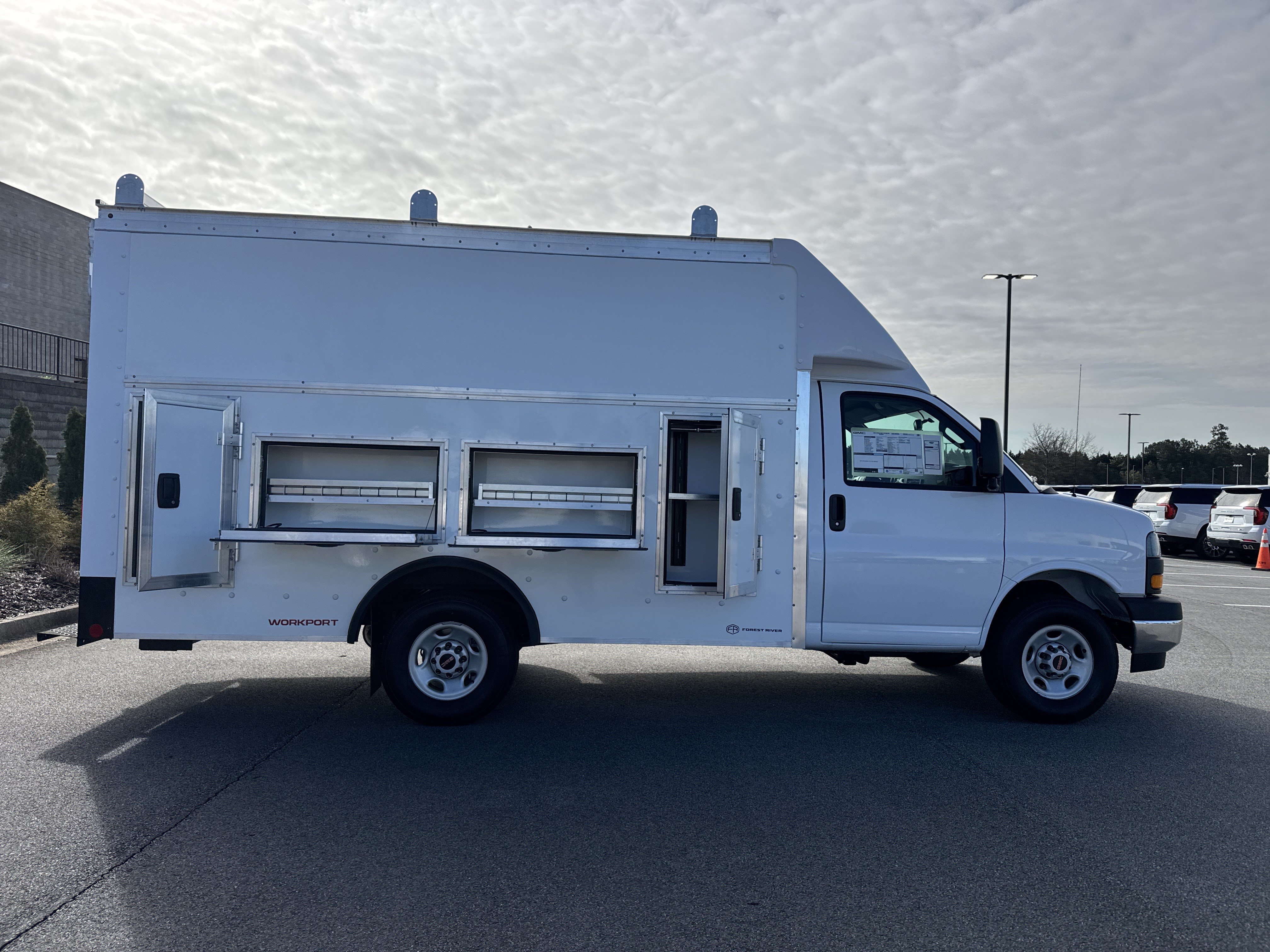 New 2026 GMC Savana 3500 w/ Power Convenience Package RWD image 13