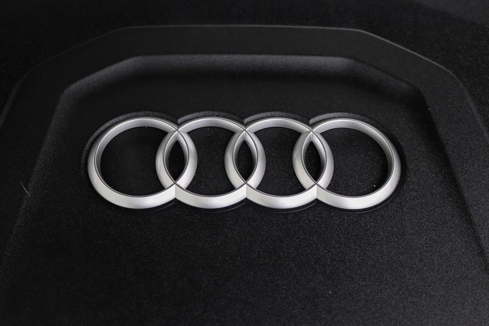 Used 2023 Audi Q8 Premium Plus w/ Premium Plus Package AWD/4WD image 36