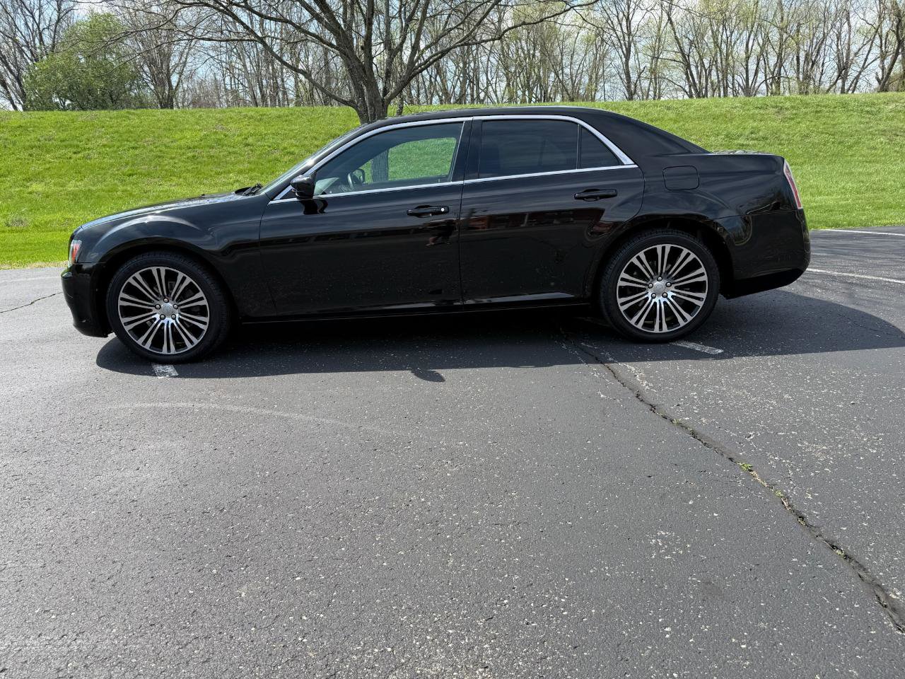 Used 2012 Chrysler 300 S w/ Luxury Group image 19