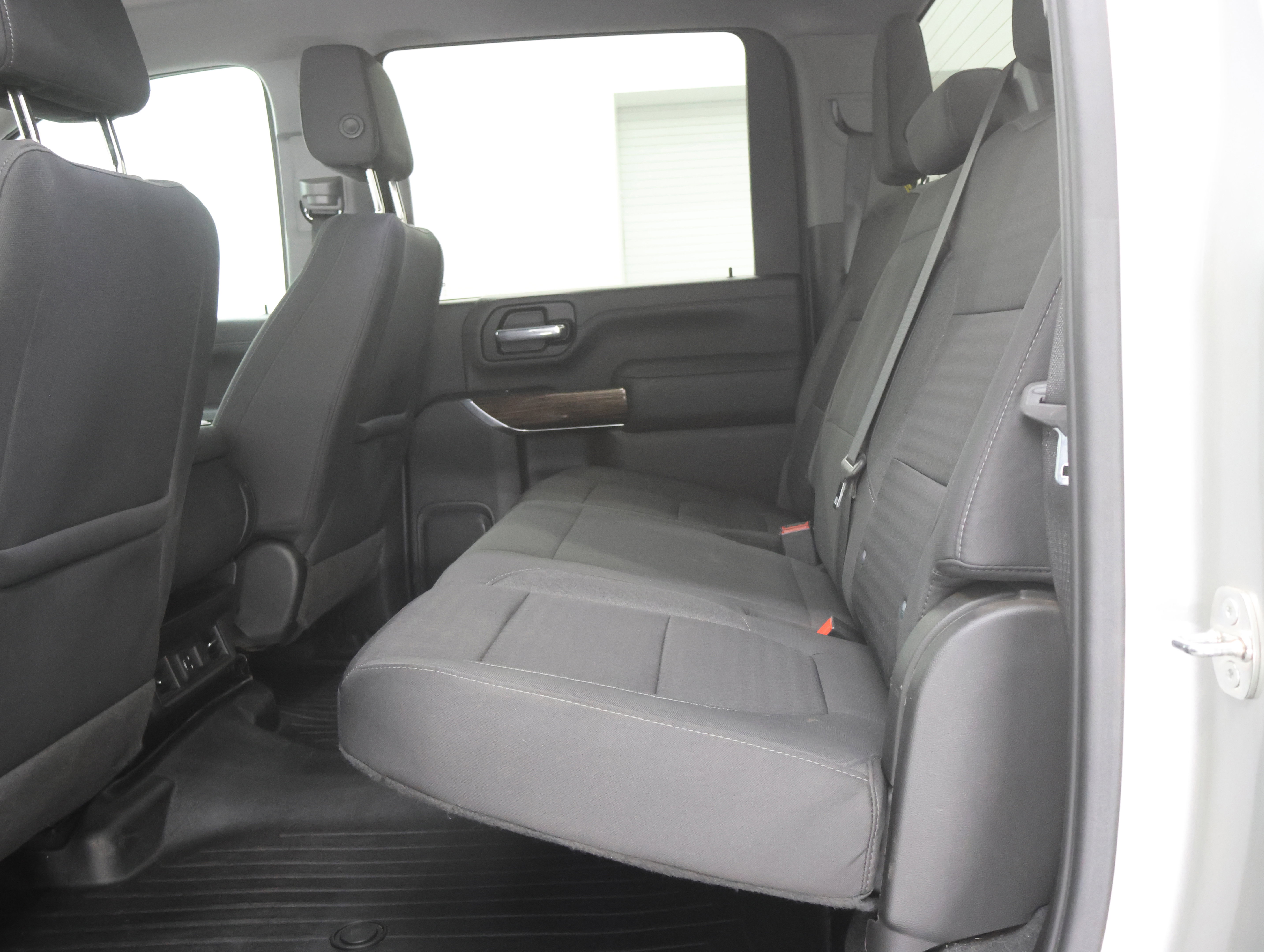 Used 2023 GMC Sierra 2500 SLE w/ SLE Convenience Package image 9