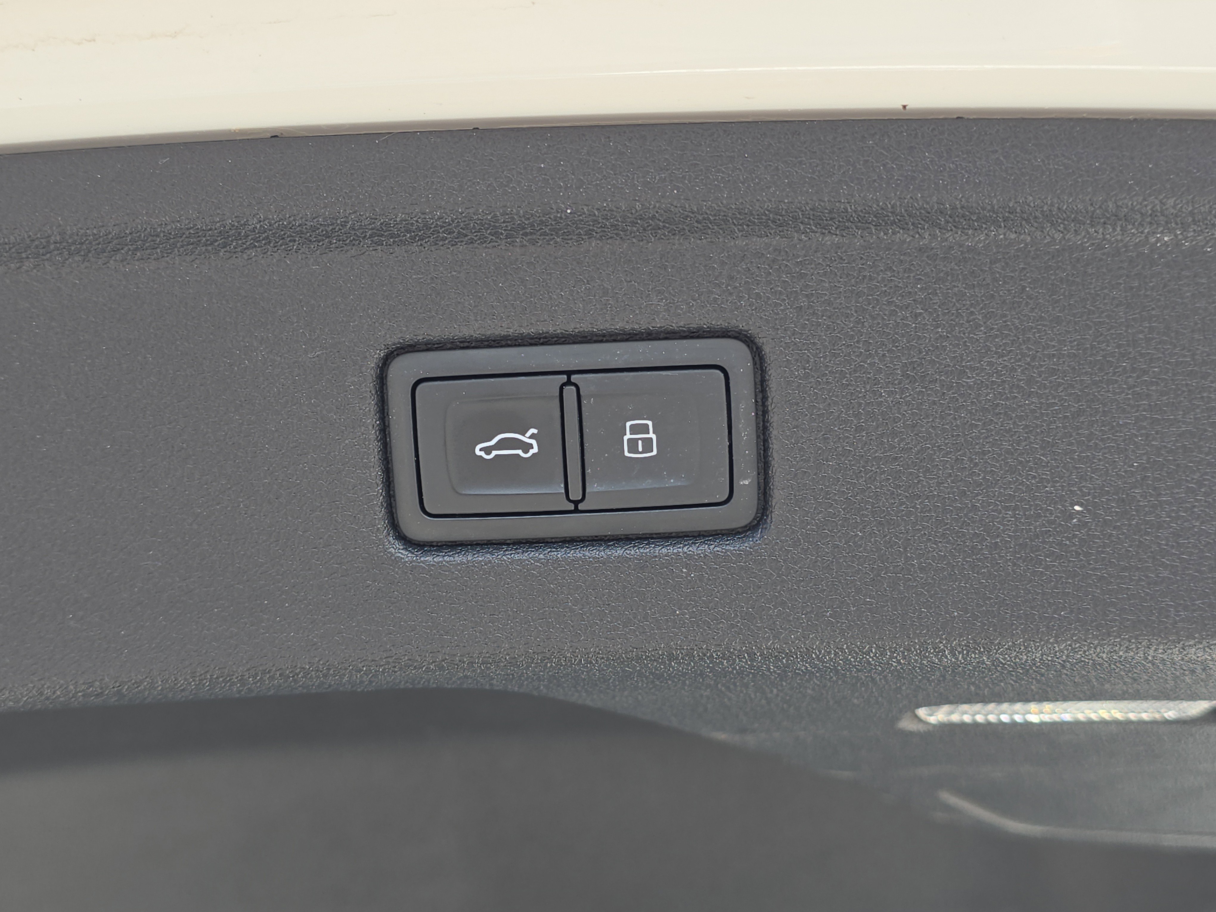 Used 2018 Audi A5 2.0T Premium w/ Convenience Package image 10