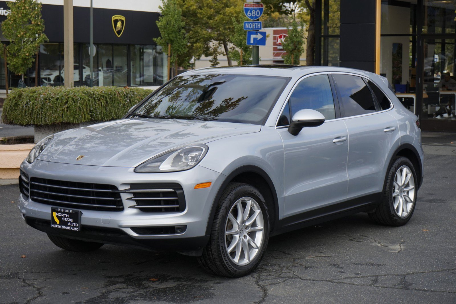 Used 2019 Porsche Cayenne image 2