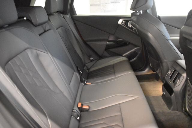 New 2026 BMW X3 xDrive30i w/ Premium Package AWD/4WD image 17