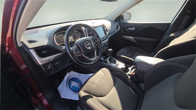 Used 2017 Jeep Cherokee Latitude image 20