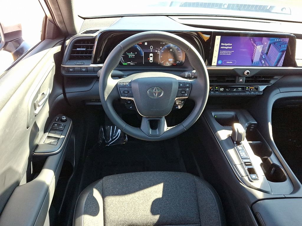 Used 2023 Toyota Crown XLE image 12