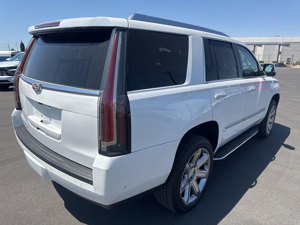 Used 2020 Cadillac Escalade Luxury RWD image 5