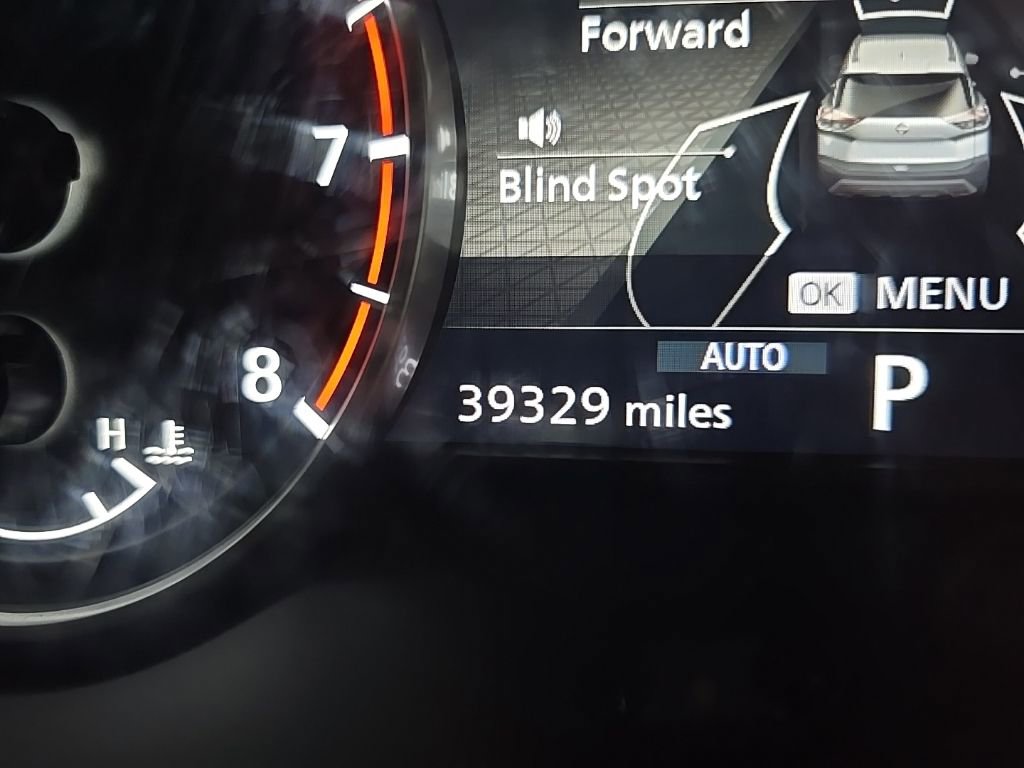 Used 2022 Nissan Rogue S image 22