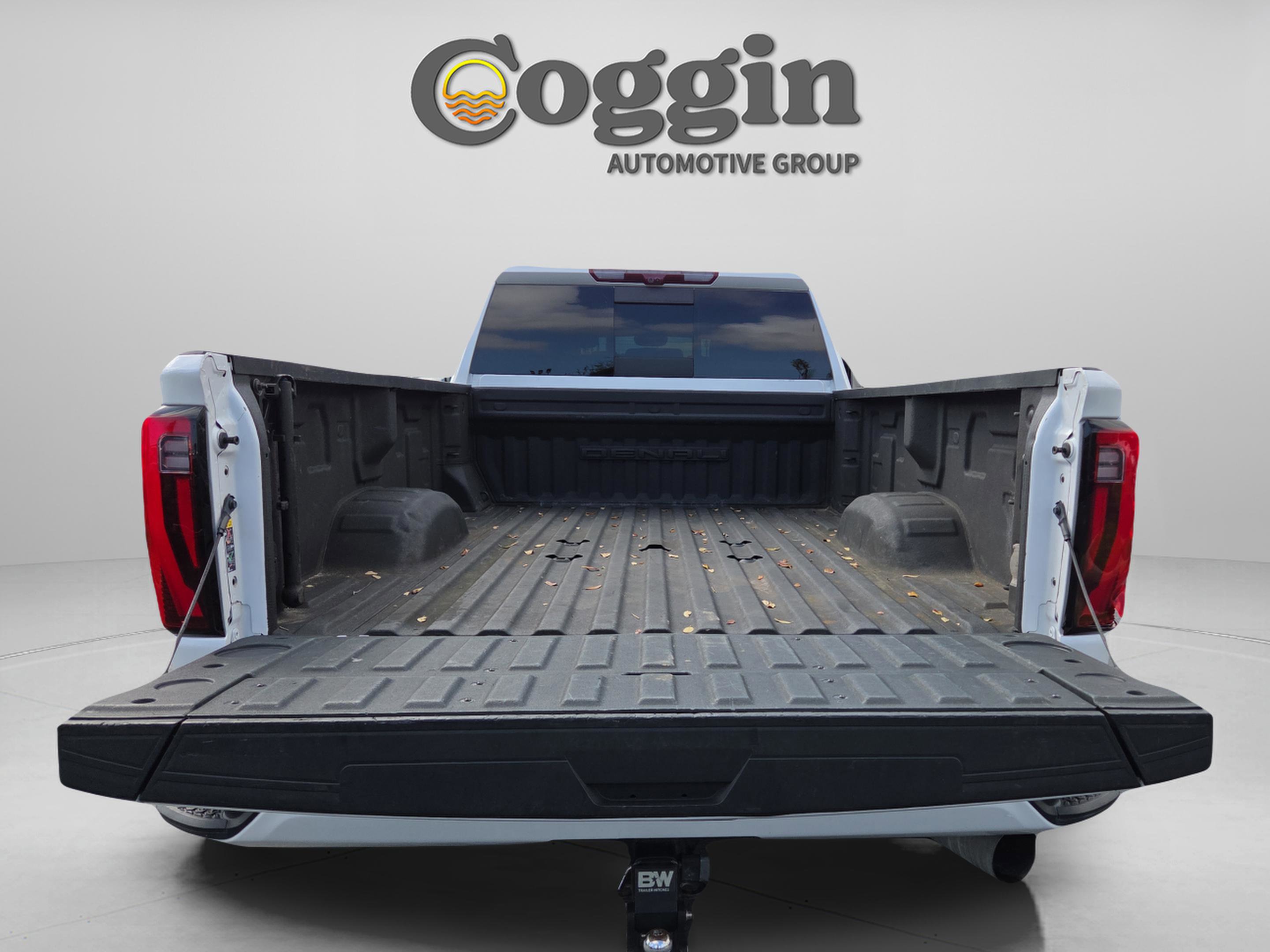 Used 2024 GMC Sierra 3500 Denali w/ Denali Reserve Package image 39