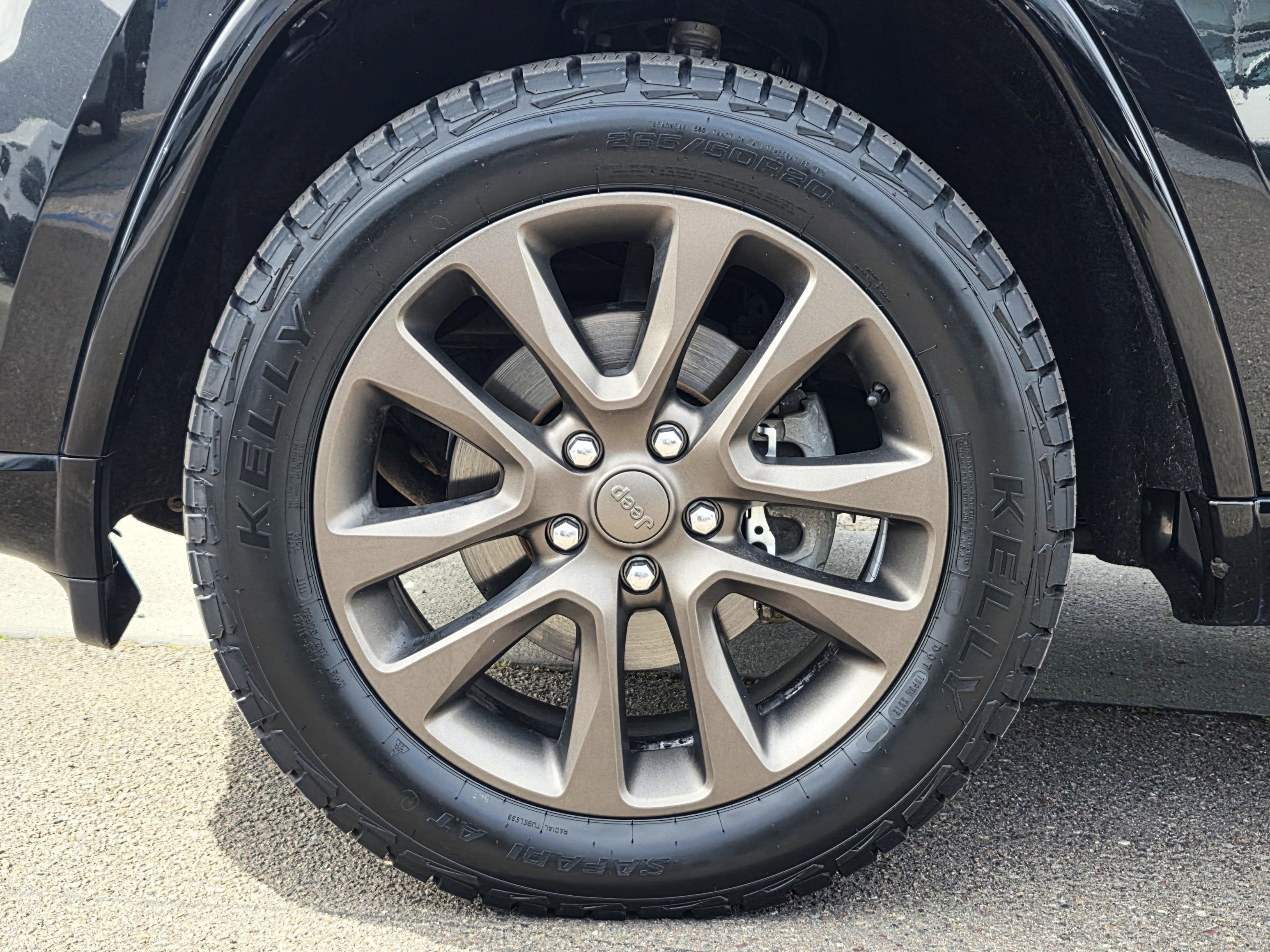 Used 2016 Jeep Grand Cherokee Limited 75th Anniversary image 9