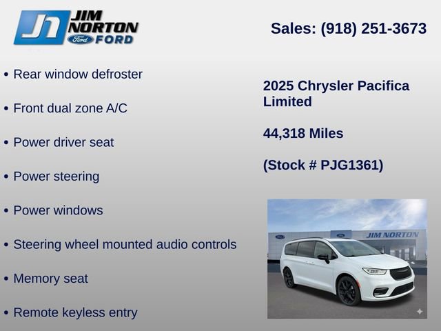 Used 2025 Chrysler Pacifica Limited image 21