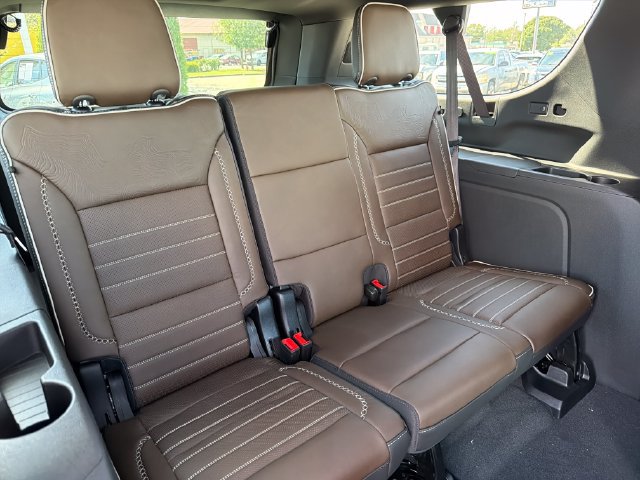 New 2026 GMC Yukon XL Denali Ultimate AWD/4WD image 23
