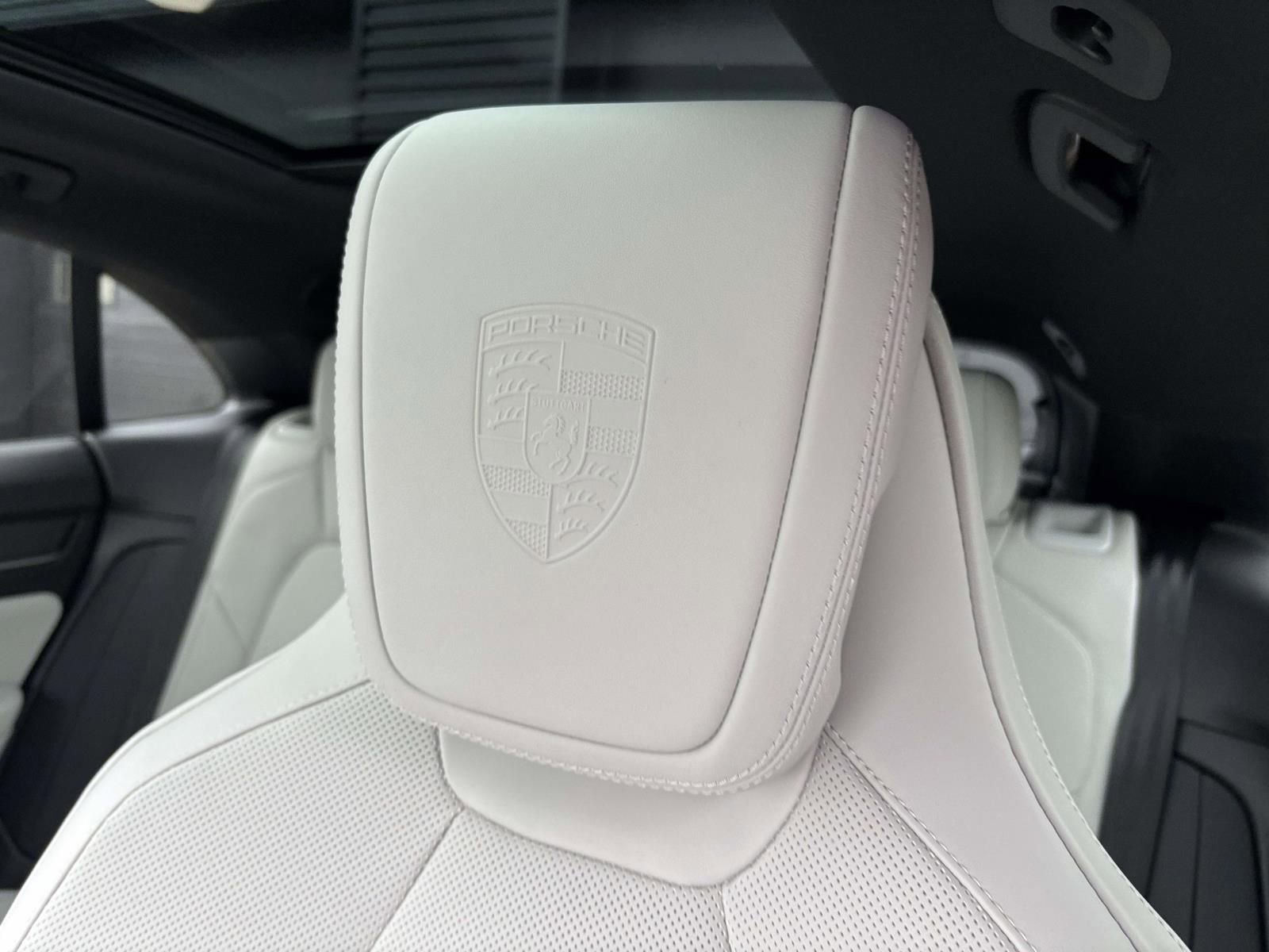 New 2026 Porsche Macan Electric RWD image 22