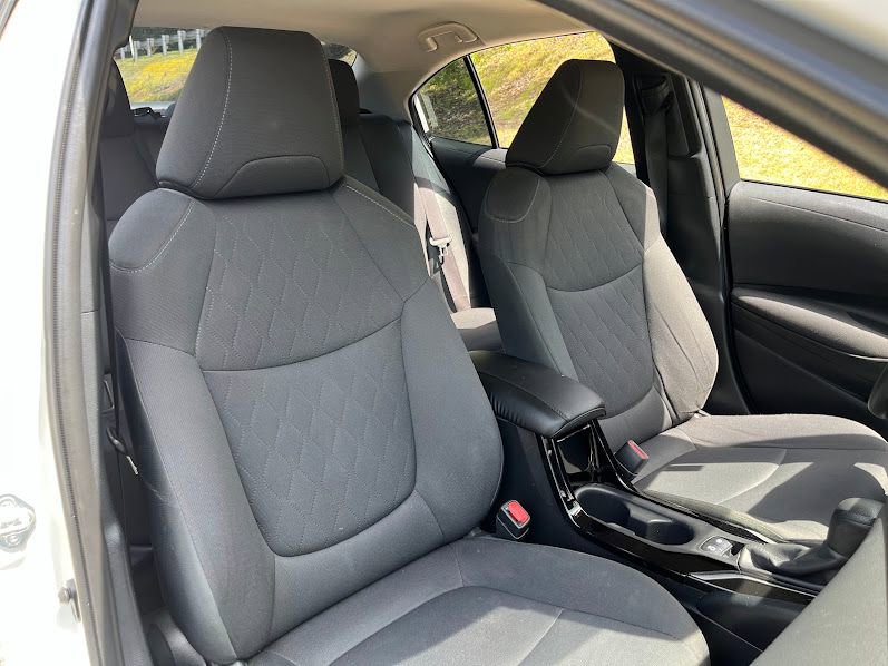 Used 2021 Toyota Corolla LE FWD image 35