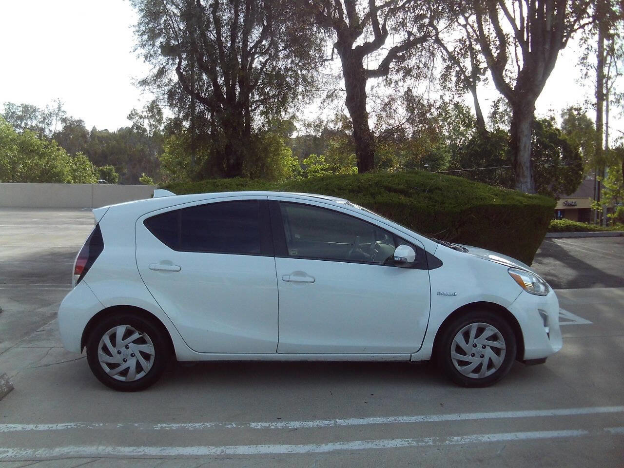 Used 2015 Toyota Prius C One FWD image 9