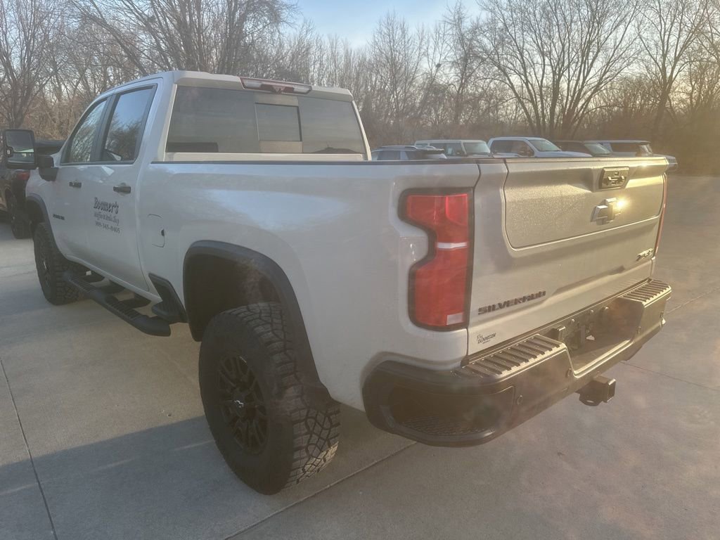 Used 2026 Chevrolet Silverado 2500 ZR2 w/ LPO, Dark Essentials Package image 7