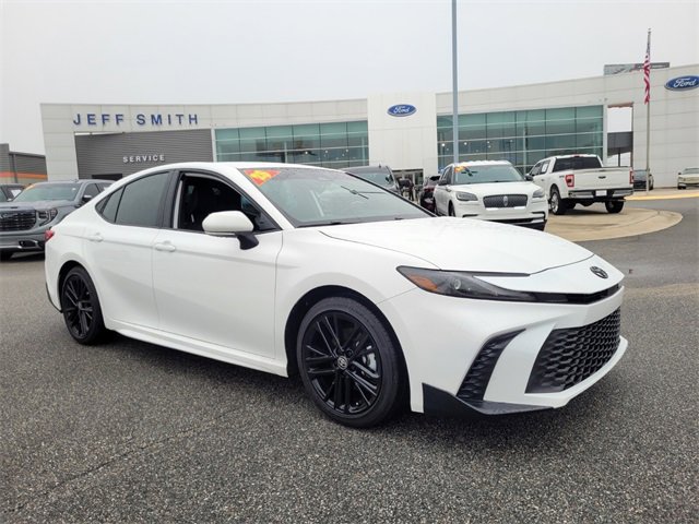 Used 2025 Toyota Camry SE