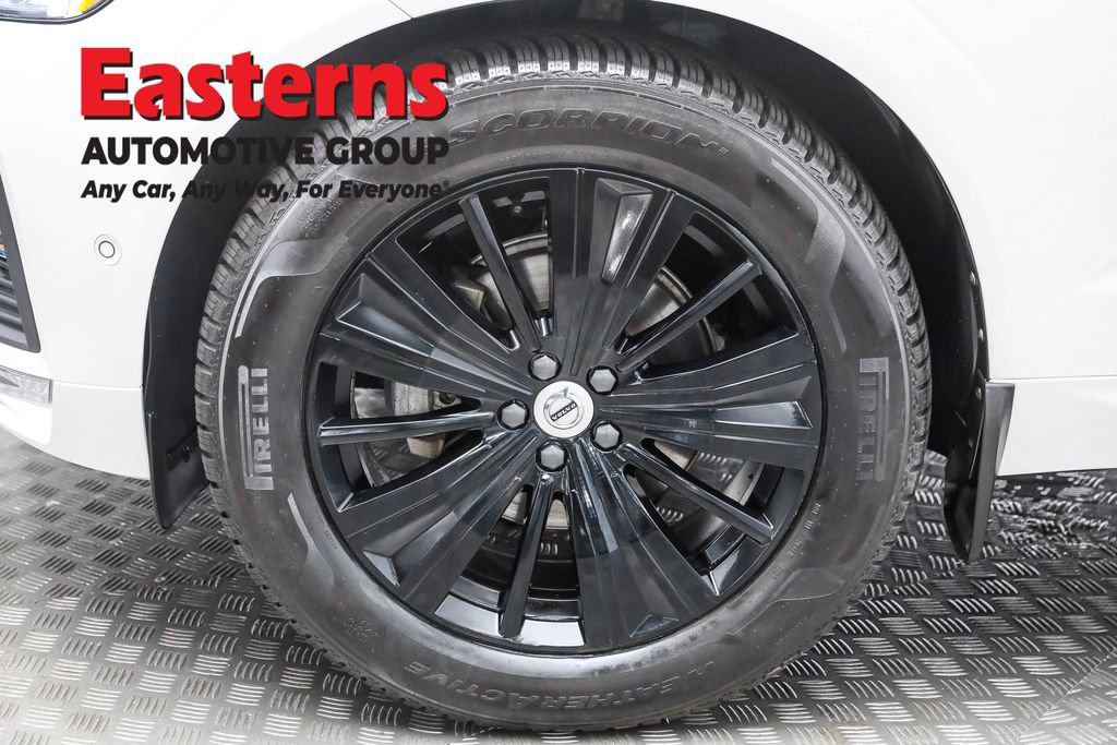 Used 2023 Volvo XC60 B5 Plus image 31