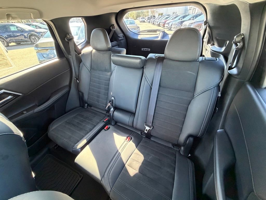 Used 2024 Mitsubishi Outlander SE image 25