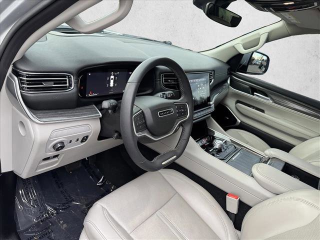 Used 2022 Jeep Wagoneer Series III w/ Premium Group I image 12