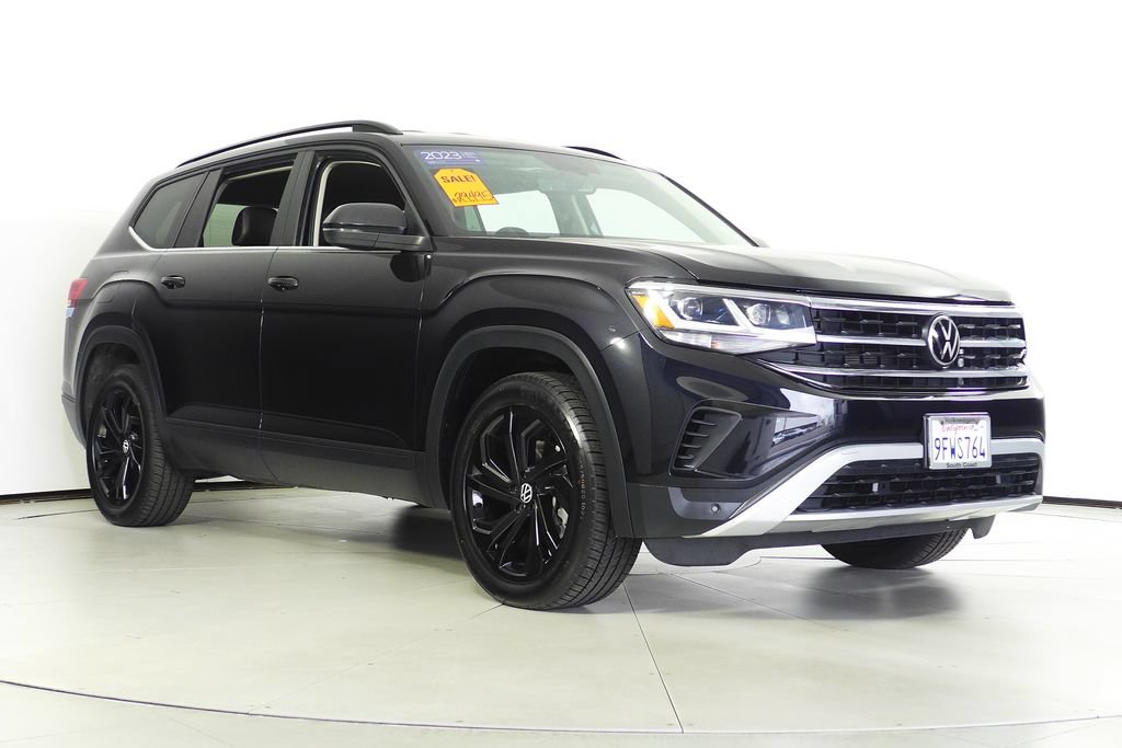 Used 2023 Volkswagen Atlas SE w/ Black Wheel Package FWD image 4