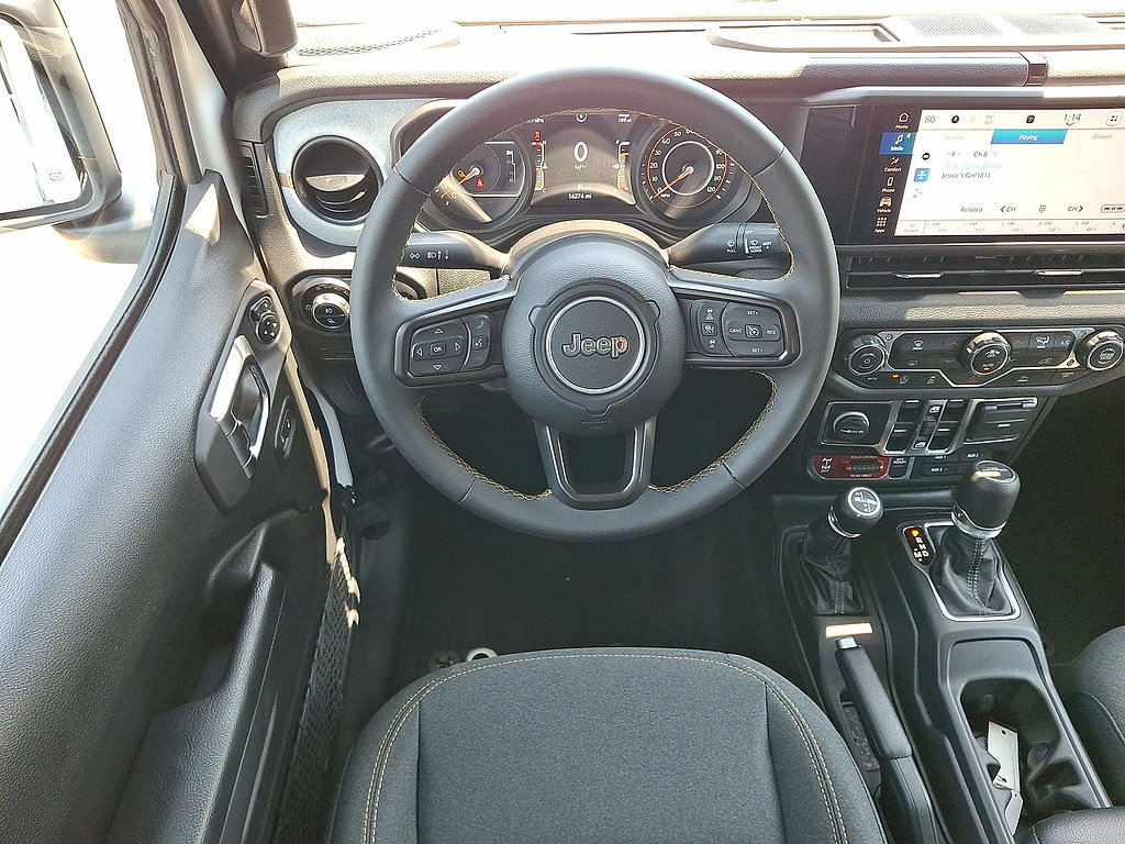 Used 2025 Jeep Gladiator Sport AWD/4WD image 27