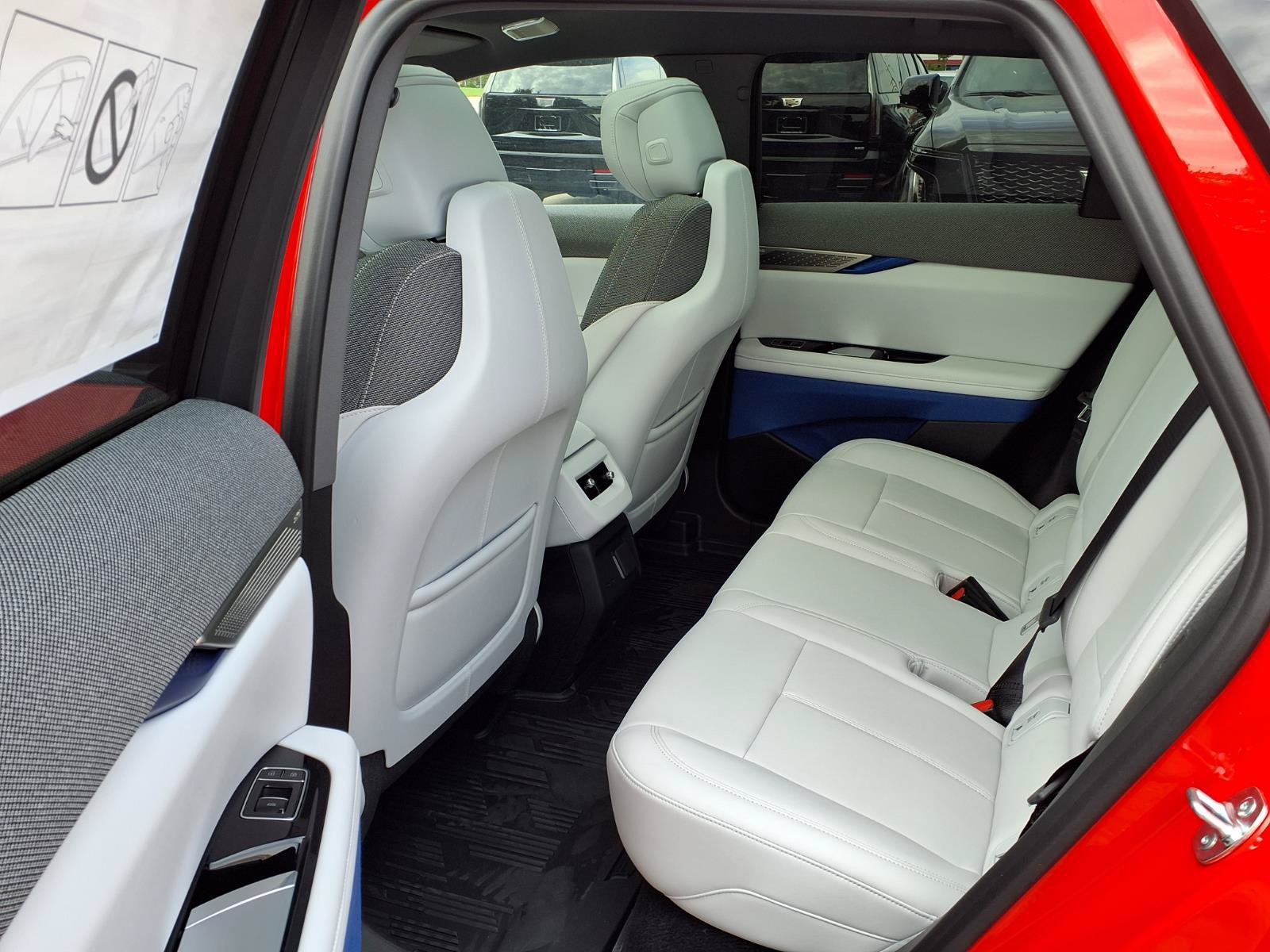 New 2027 Cadillac Optiq Sport w/ LPO, Floor Liner Package AWD/4WD image 10