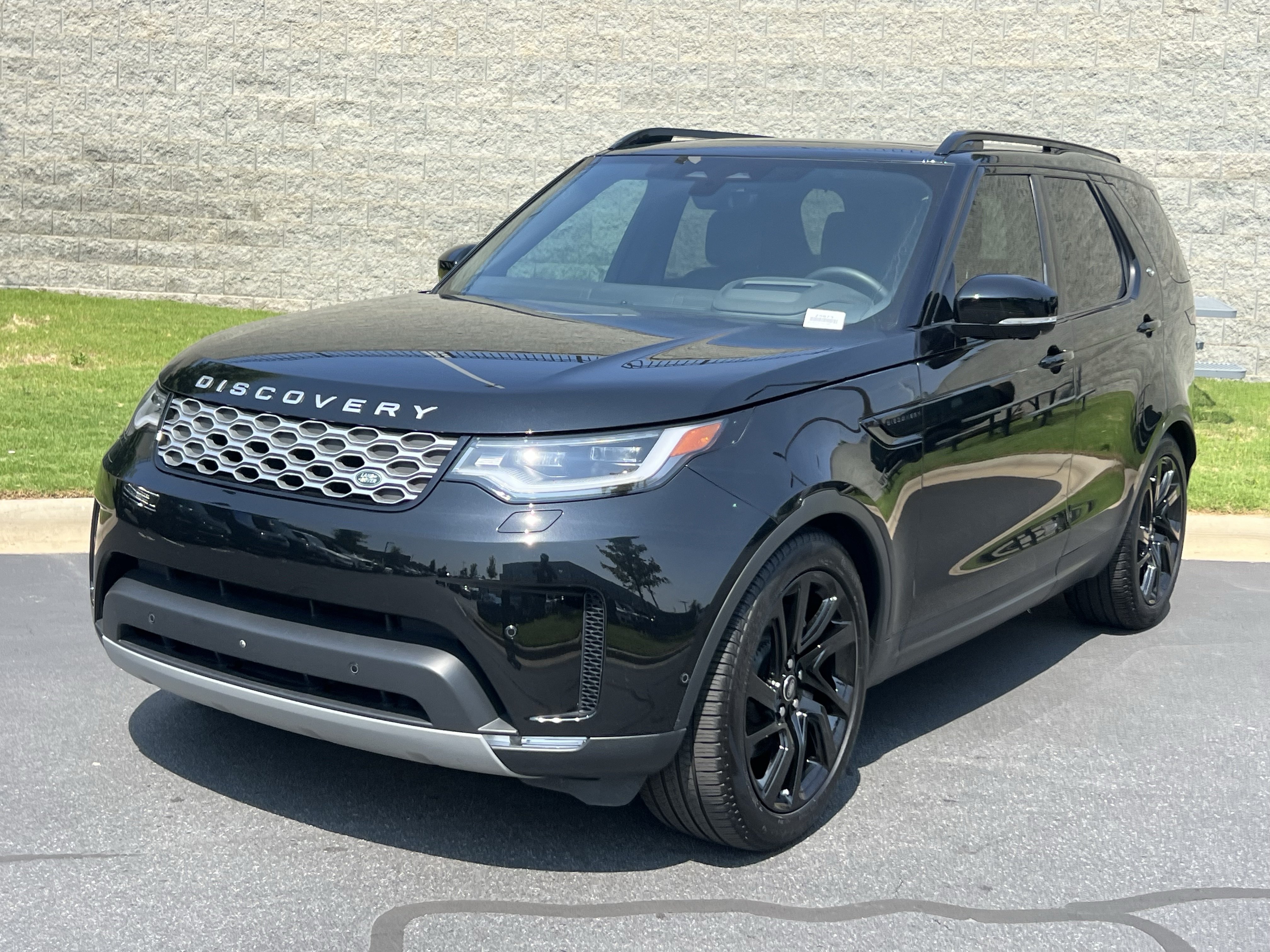 Used 2025 Land Rover Discovery S