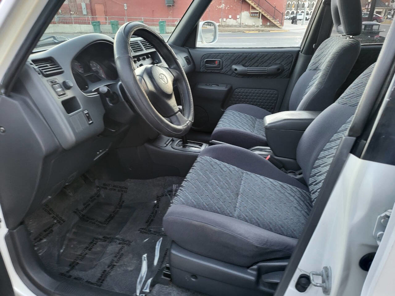 Used 1999 Toyota RAV4 4WD 4-Door image 11