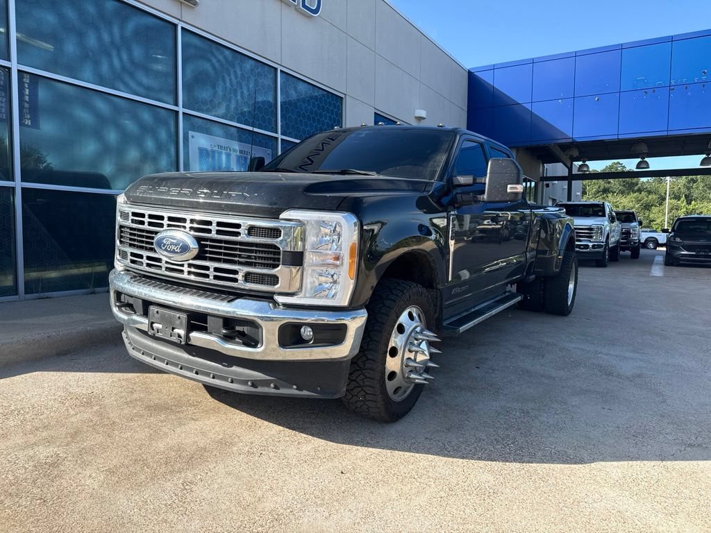 Used 2023 Ford F350 XLT w/ Camper Package AWD/4WD image 3