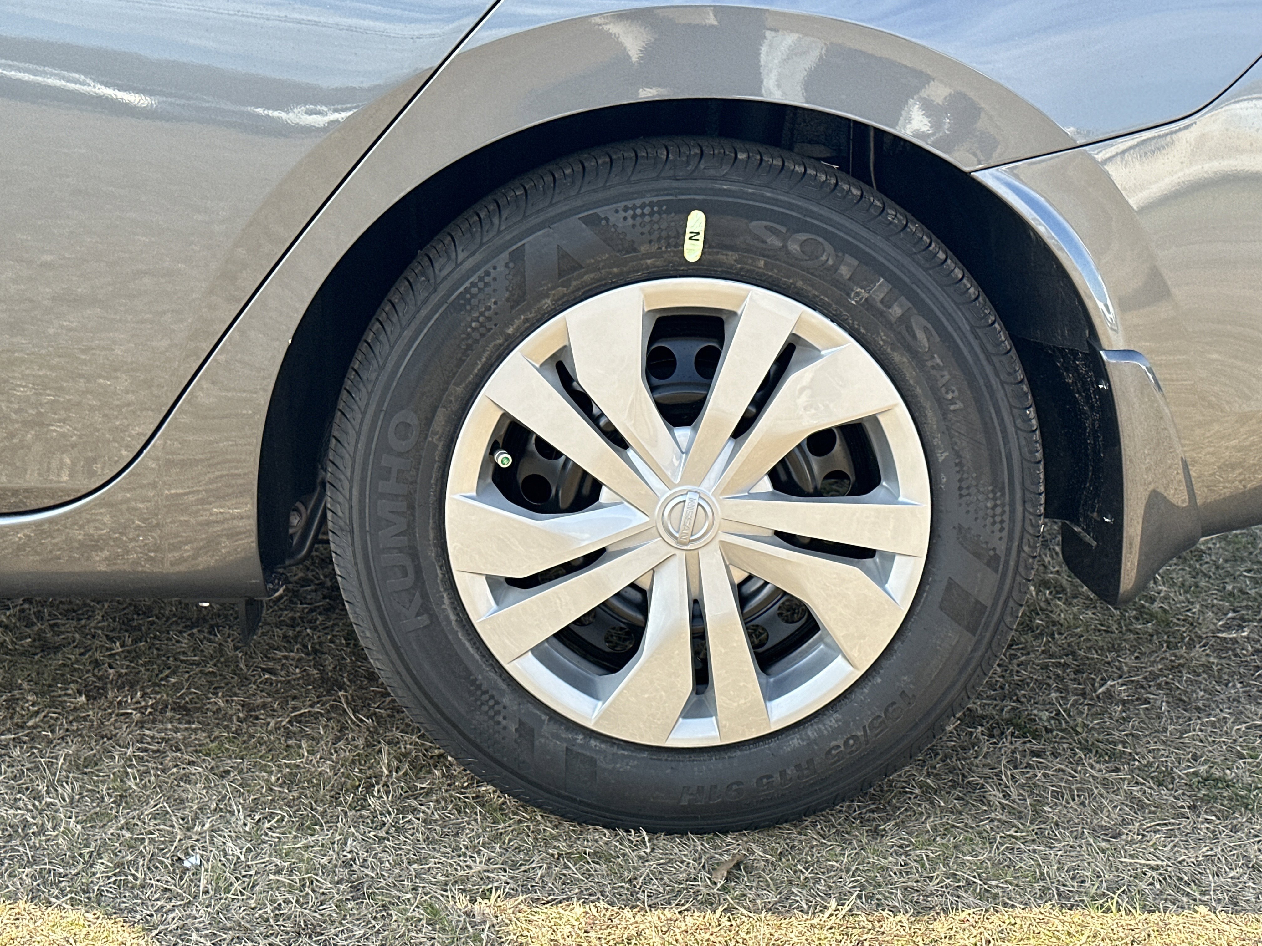 New 2025 Nissan Versa S w/ Trunk Package FWD image 19